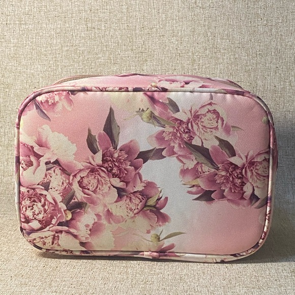 🌸 SOPHIA JOY BY Conair is a beauty brand that aims to provide fun a🌸#Sophia - Picture 4 of 15